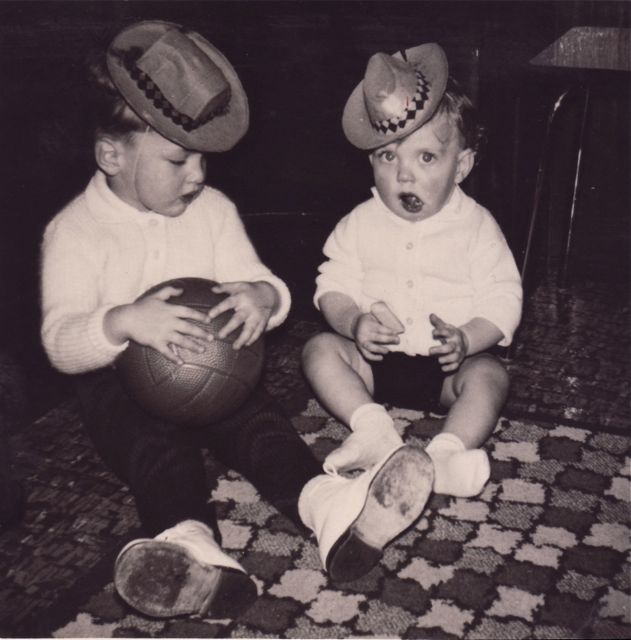 Die ochtend leerde François wat een nanoseconde was. De tijd dat de voetbal verhuisde van hem naar zijn broer.